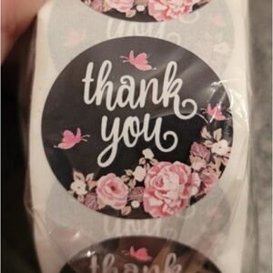 Thank You Sticker Labels 500 labels on roll. 1 inch round, NWT Floral Black